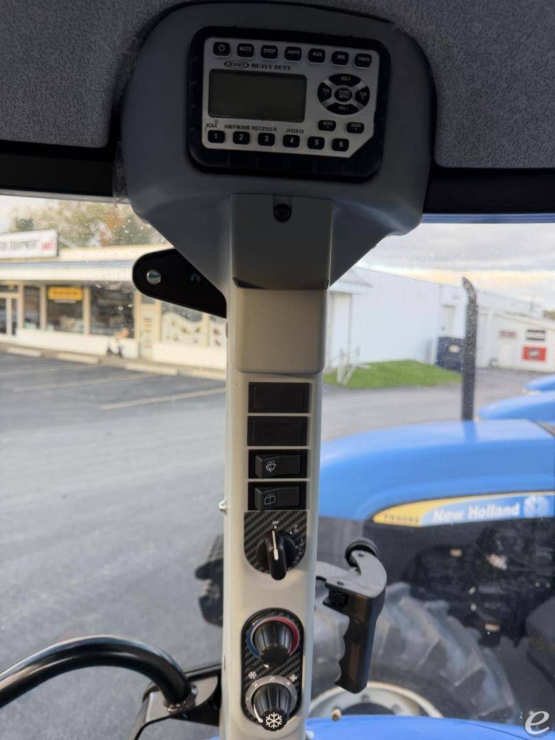 2015 New Holland T4.75