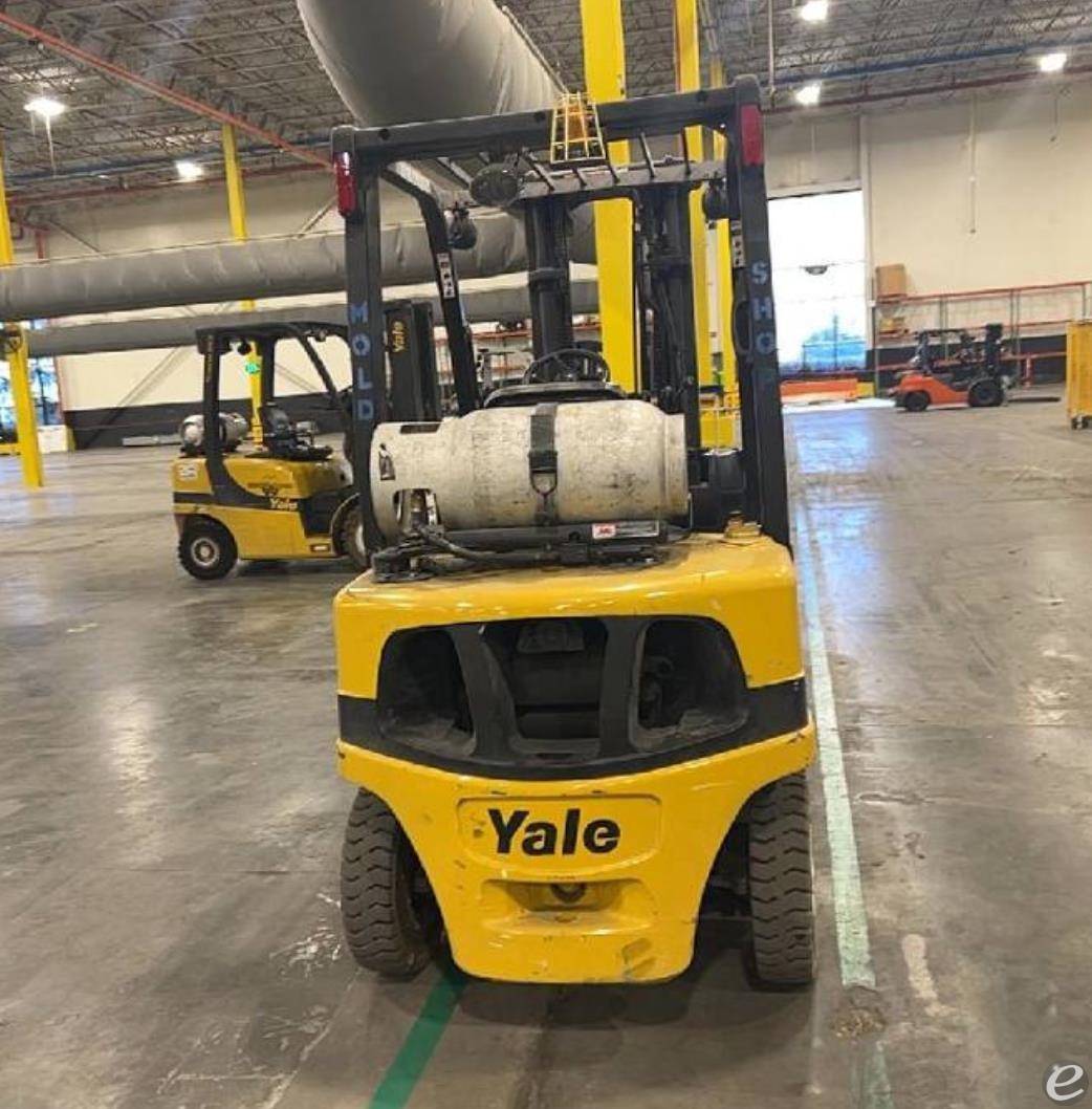 2011 Yale GLP050VX