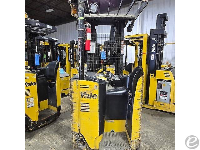 2018 Yale NR045EB