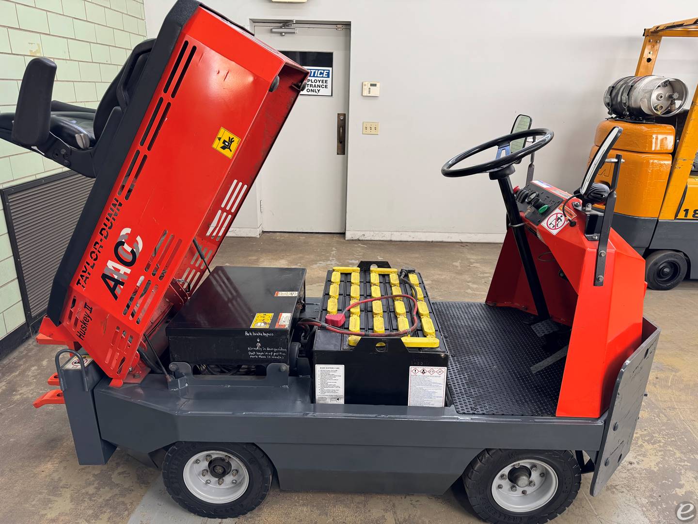 2021 Taylor Dunn CO-426-48AC