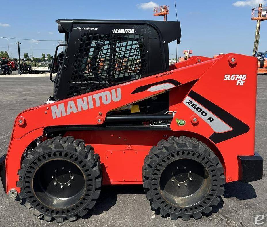 2023 Manitou 2600R