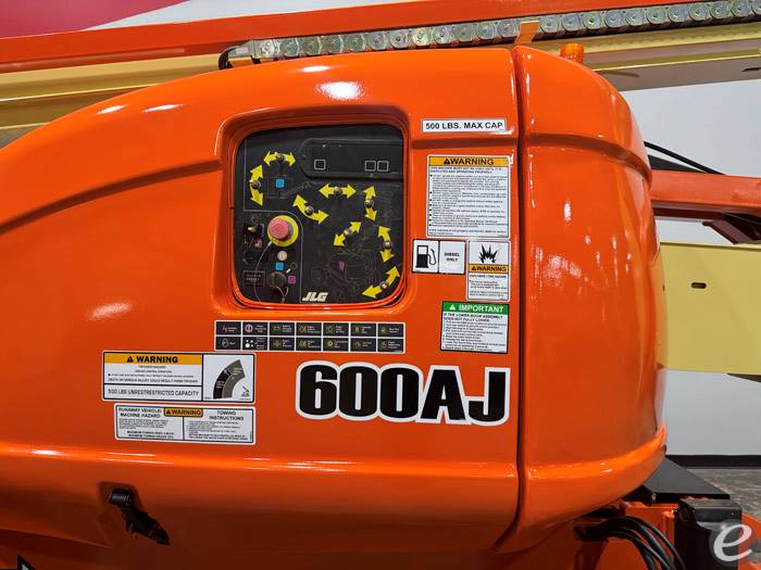 2013 JLG 600AJ