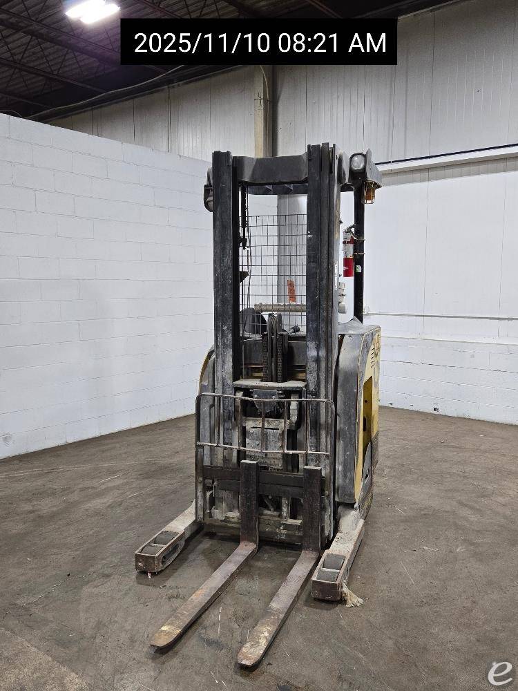 2018 Yale NR045EB