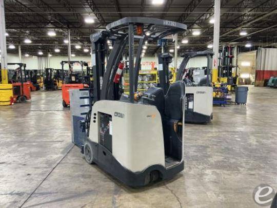 2023 Crown RC5735-35