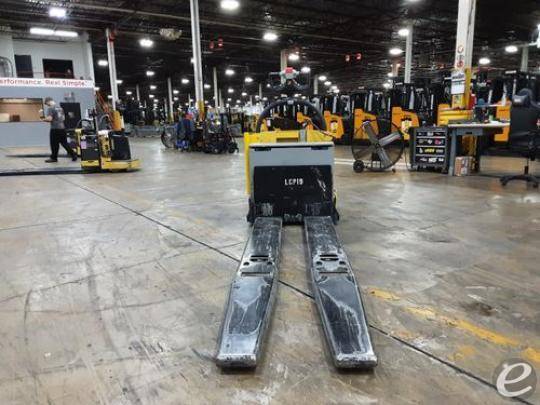 2017 Hyster B80ZHD Electric Forklift - 123Forklift