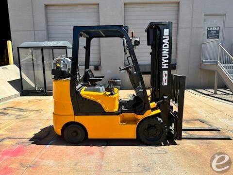 2012 Hyundai 25LC-7