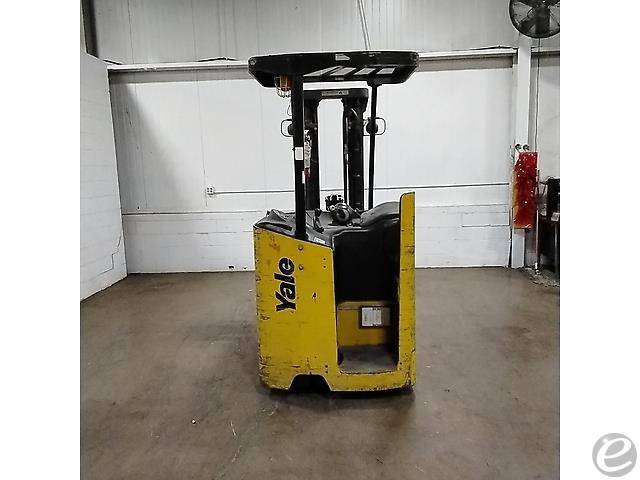 2019 Yale ESC040AD