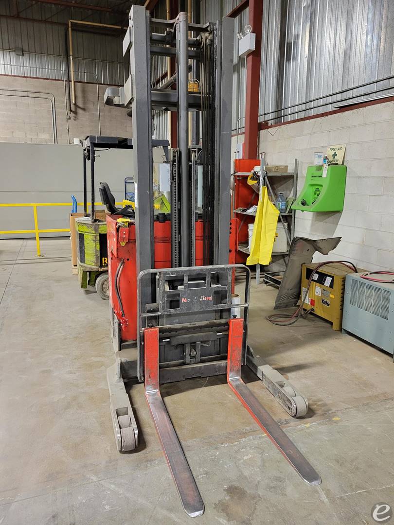  Raymond EASIR30TT Electric Reach Truck - 123Forklift