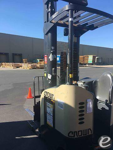 2010 Crown RR5225-35 Electric Reach Truck - 123Forklift