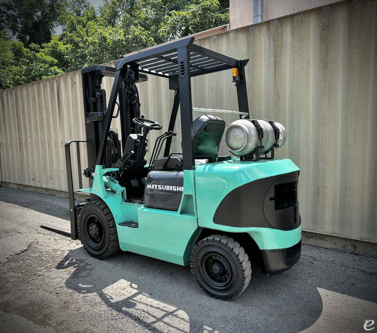 2002 Mitsubishi FG25K
