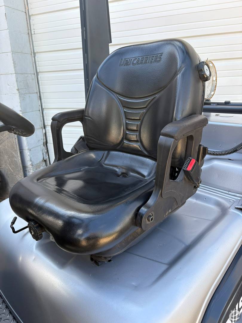 2010 Nissan MAPL02A25LV