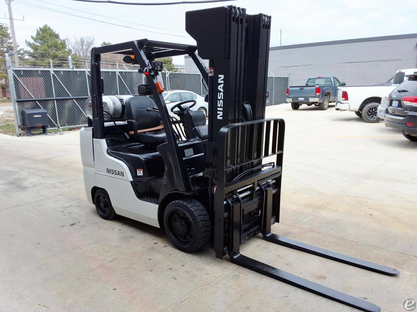 2004 Nissan MCUL02A33LV