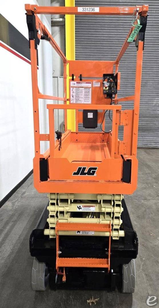2022 JLG ES1932