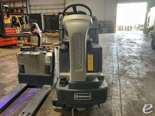 2023 Advance SC4000 28D