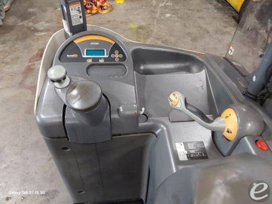 2016 Crown RM6025-45