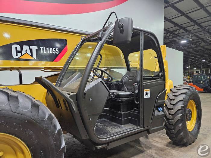 2017 Cat TL1055D