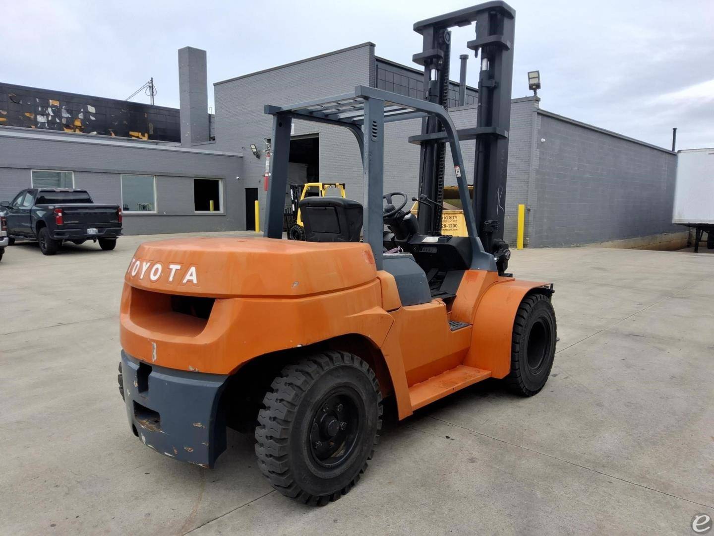 2004 Toyota 7FDU70