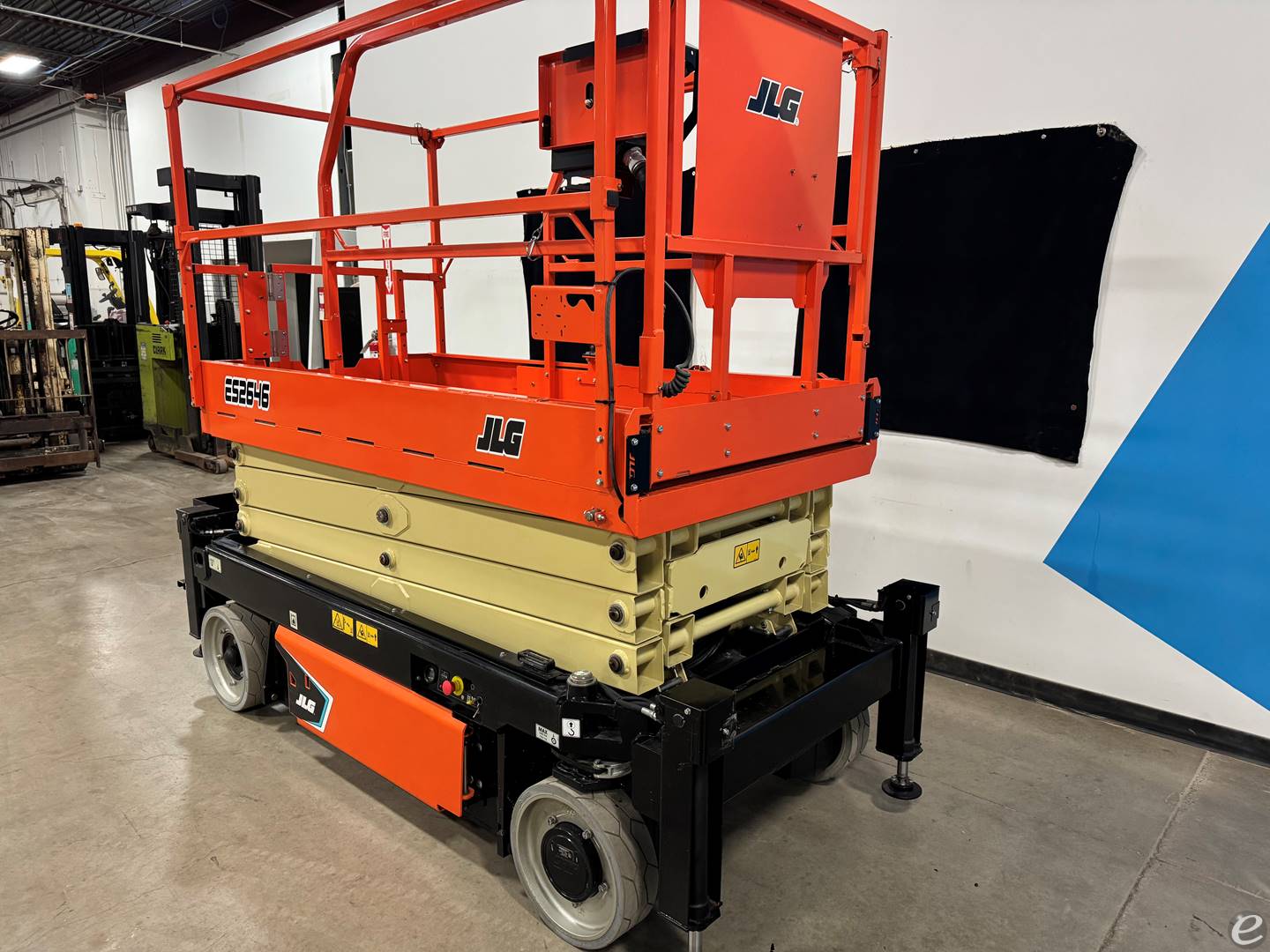 2023 JLG ES2646
