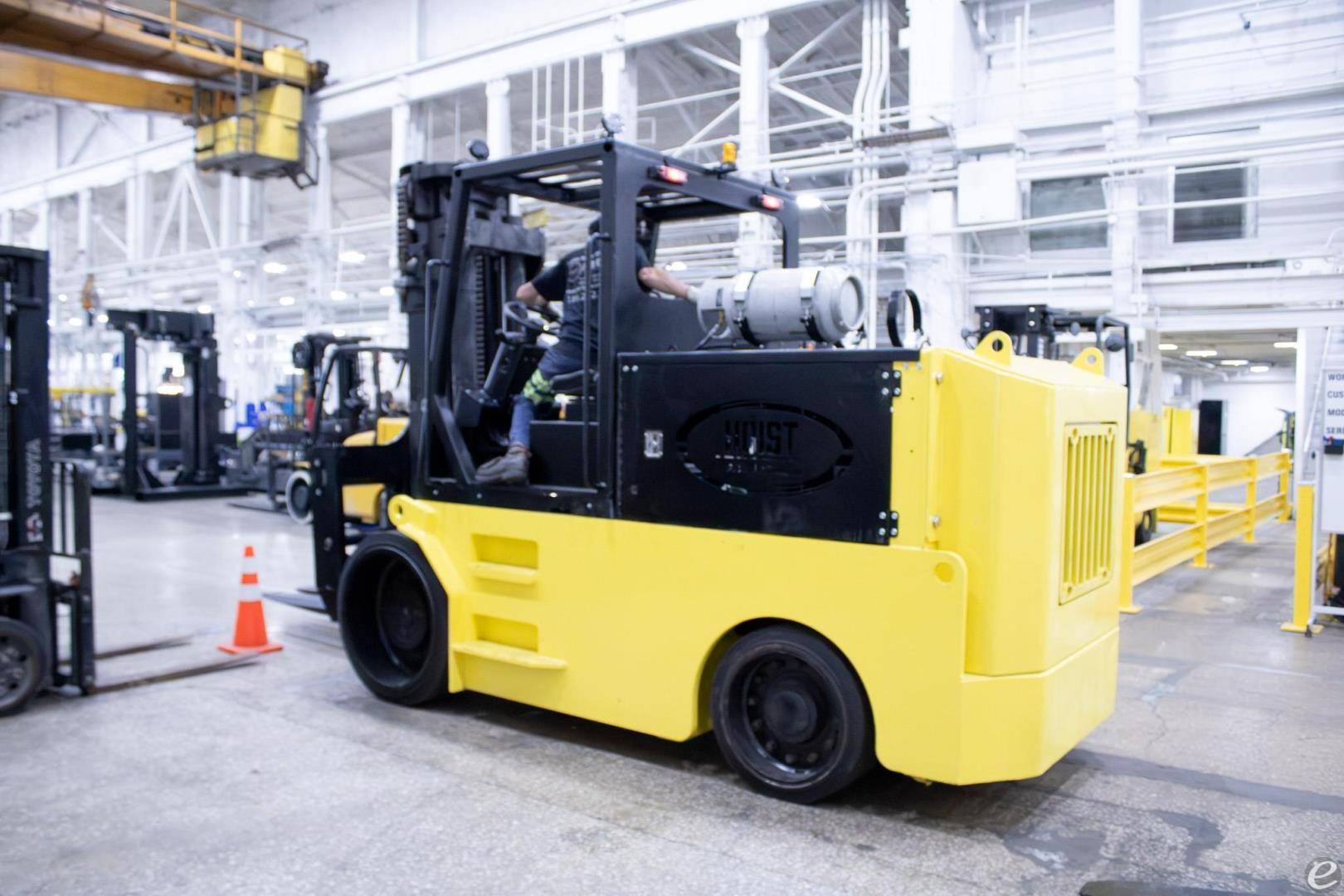 2020 Hoist Liftruck F300