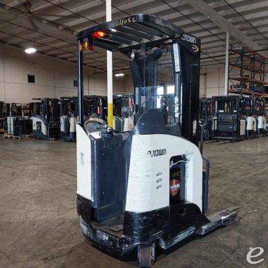 2016 Crown RR5725-45