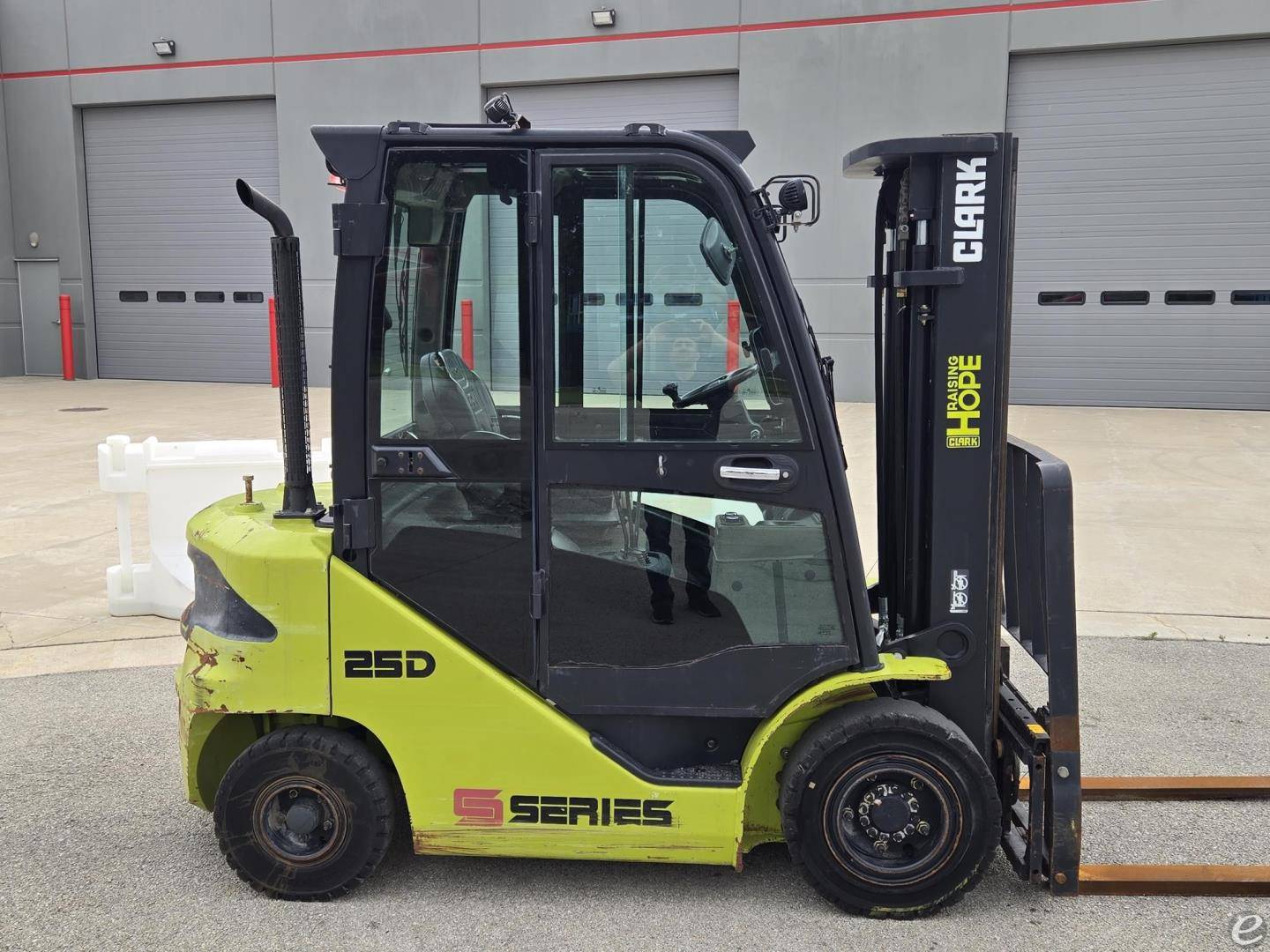 2022 Clark S25D