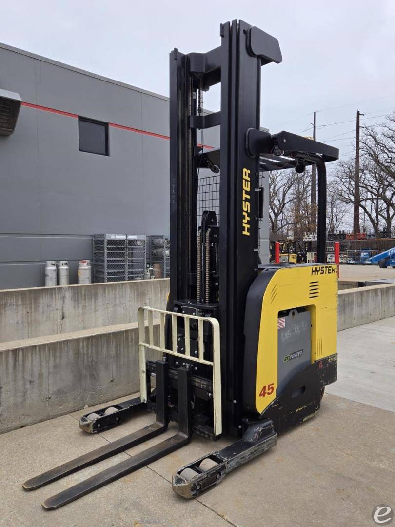 2017 Hyster N45ZR2 Electric Reach Truck - 123Forklift