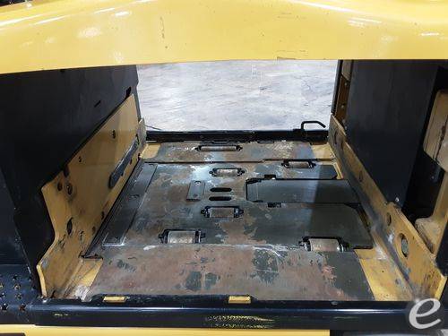 2016 Electric Yale ERC050 Electric 4 Wheel Sit Down