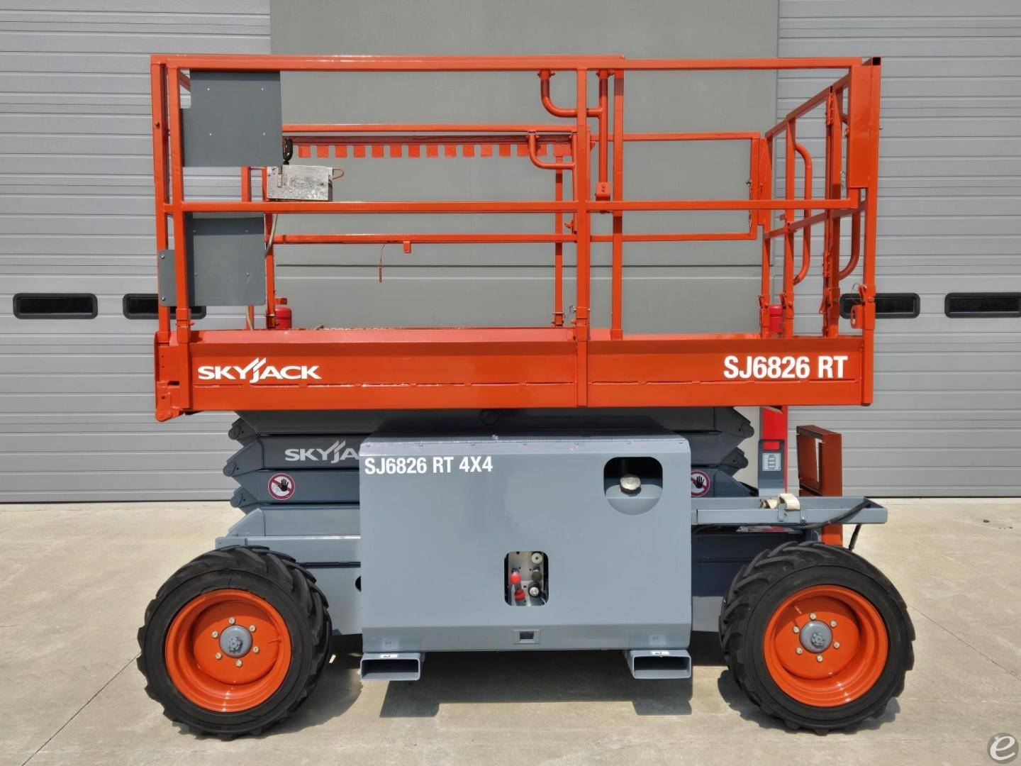 2017 Skyjack SJ6826RT Dual Fuel Sci...