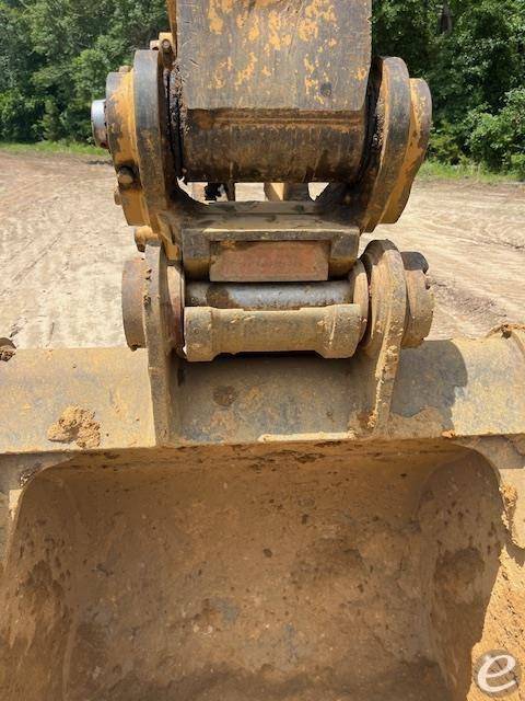 2017 Cat 323FL