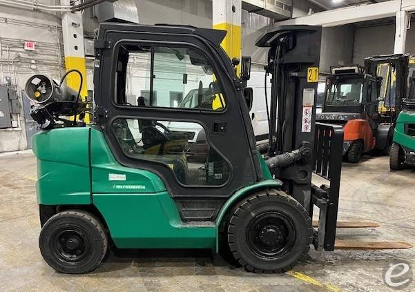 2020 Mitsubishi FG40N1