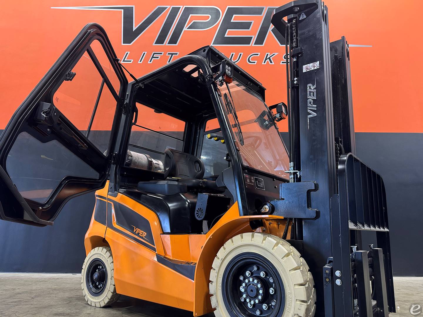 2026 Viper Lift Trucks FY25F