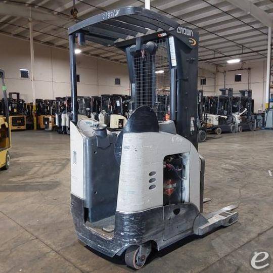 2019 Crown RR5725-45