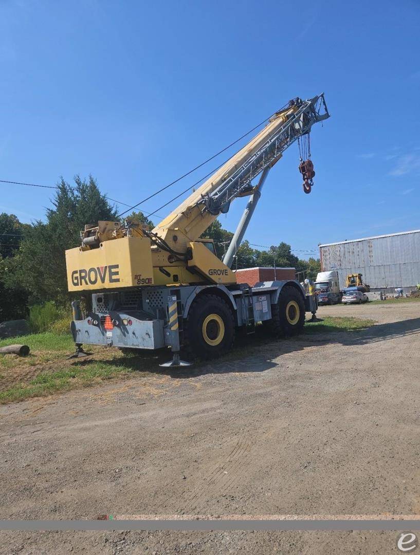 2007 Grove RT890E