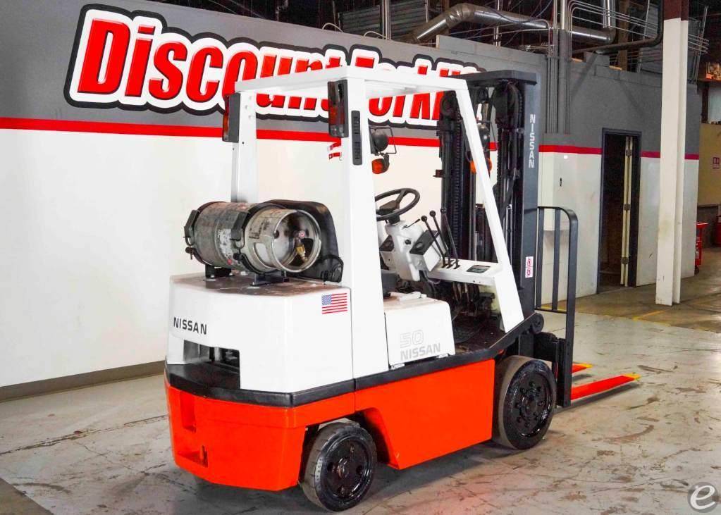 1981 Nissan APH02M25V