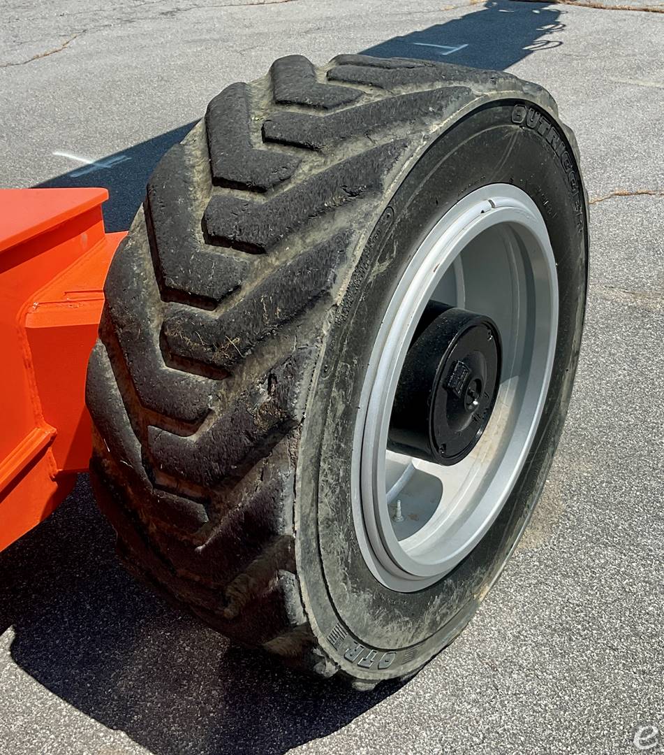 2017 JLG 1850SJP