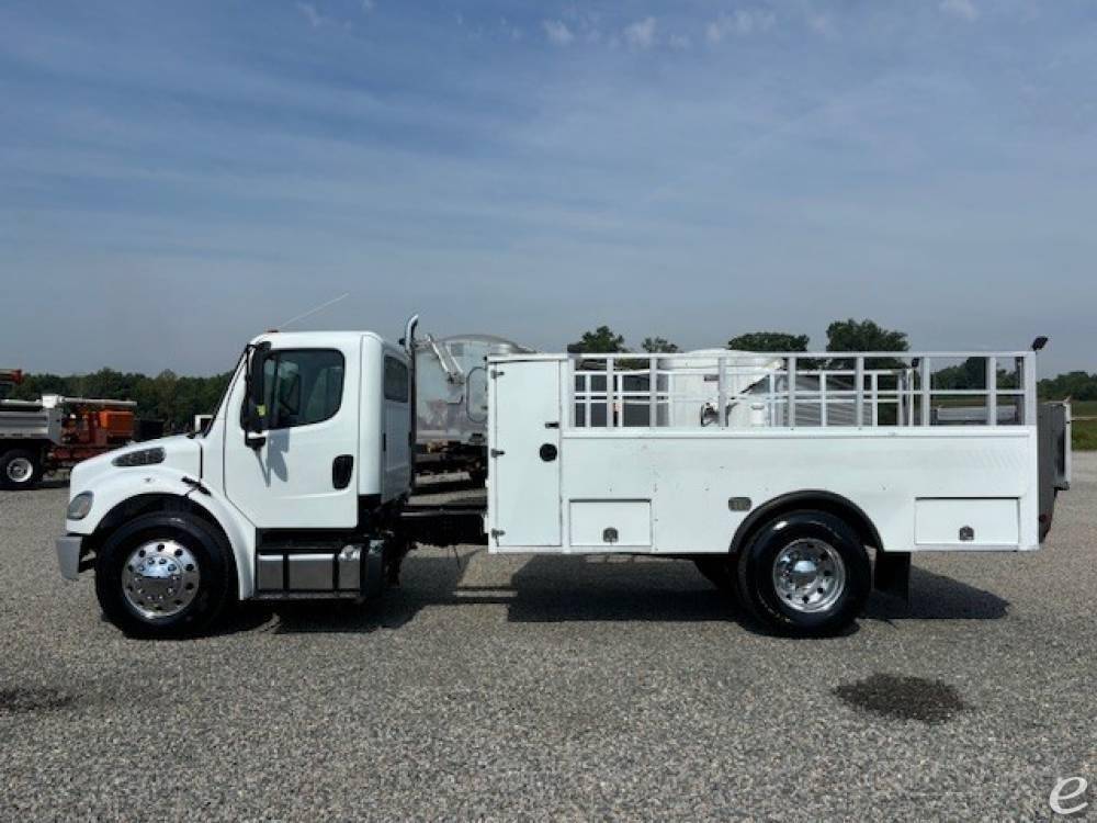 2016 Freightliner BUSINESS CLASS M2 106