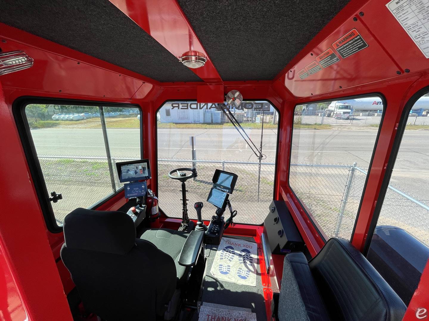 2025 Shuttlewagon NVX527