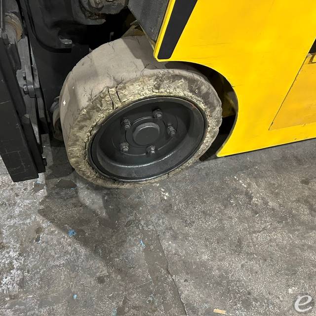 2019 Yale ESC040AD