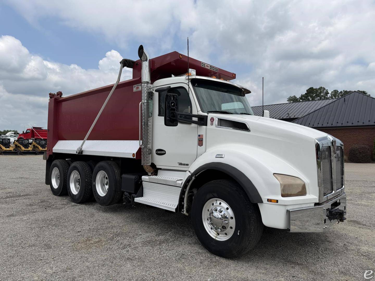 2021 Kenworth T880