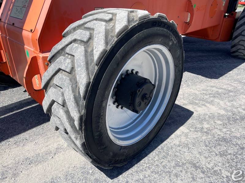 2013 JLG 1350SJP