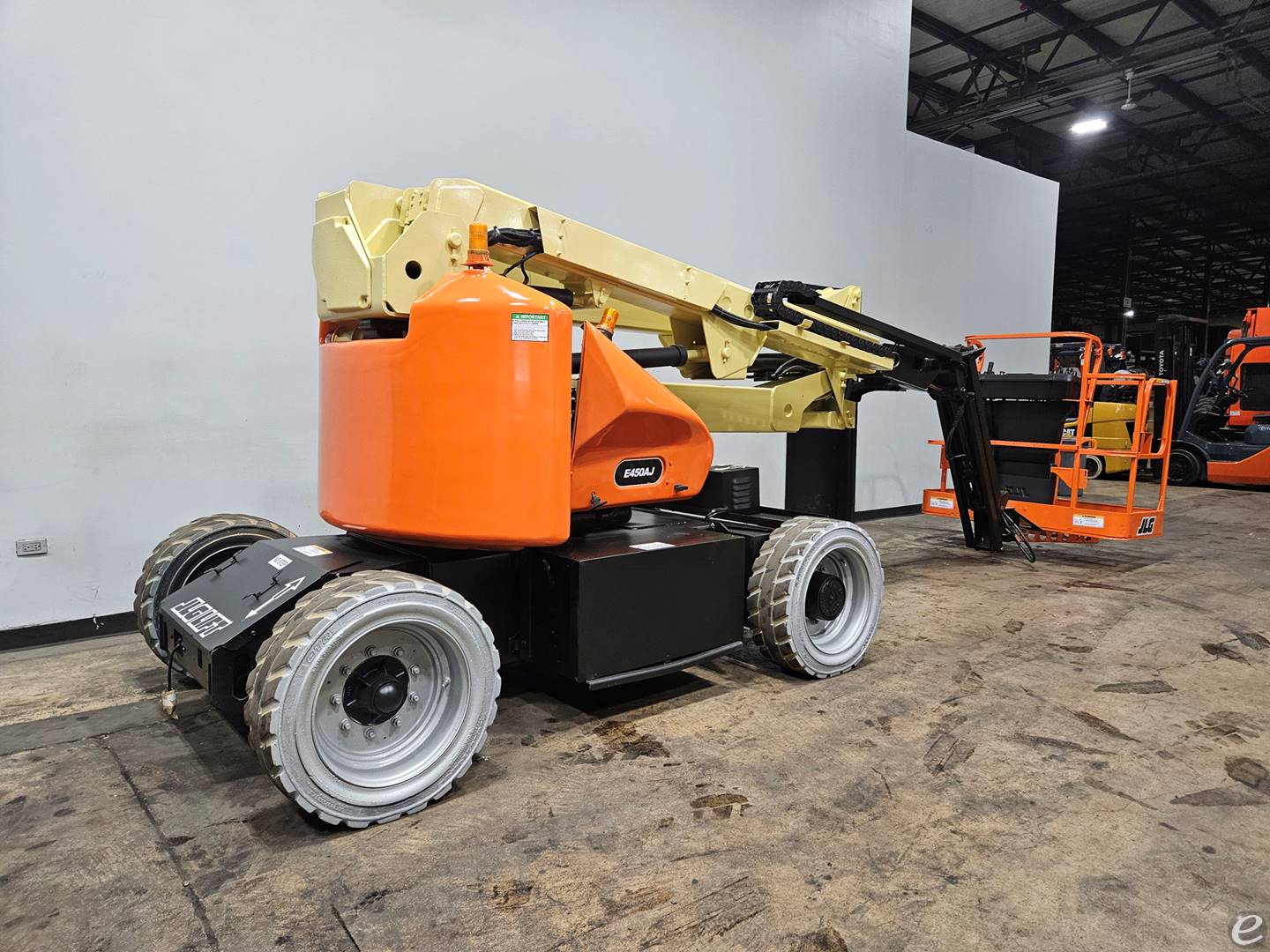 2015 JLG E450AJ