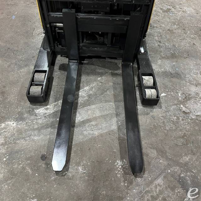 2021 Yale NR045EB