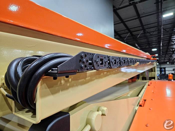 2012 JLG 800A