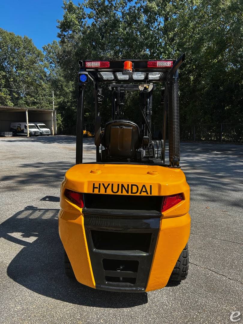 2024 Hyundai 35D-9