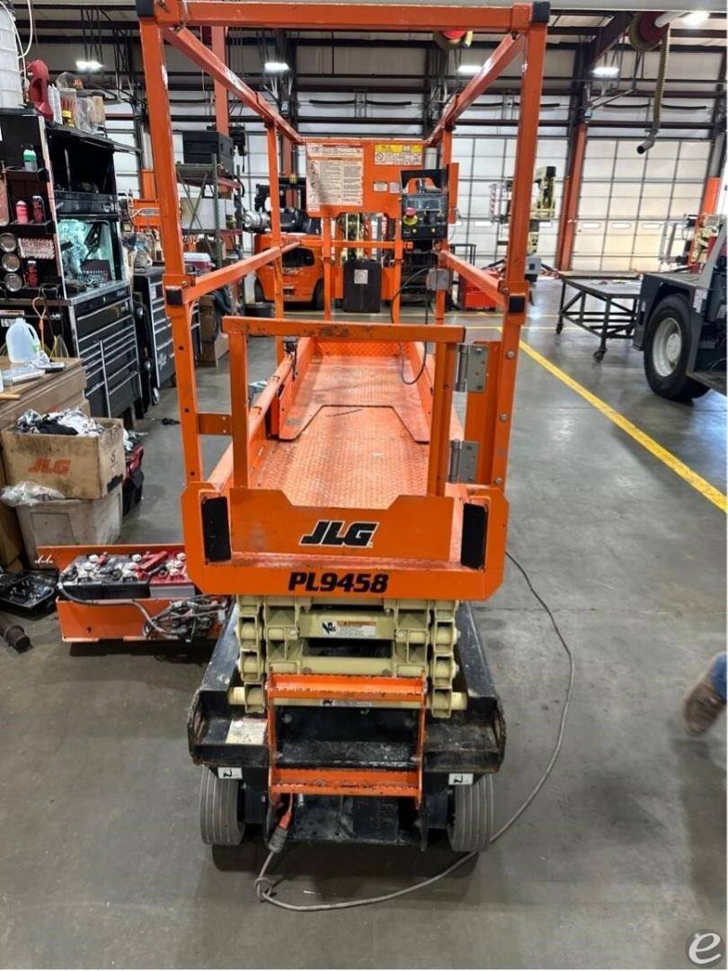 2021 JLG R1932i