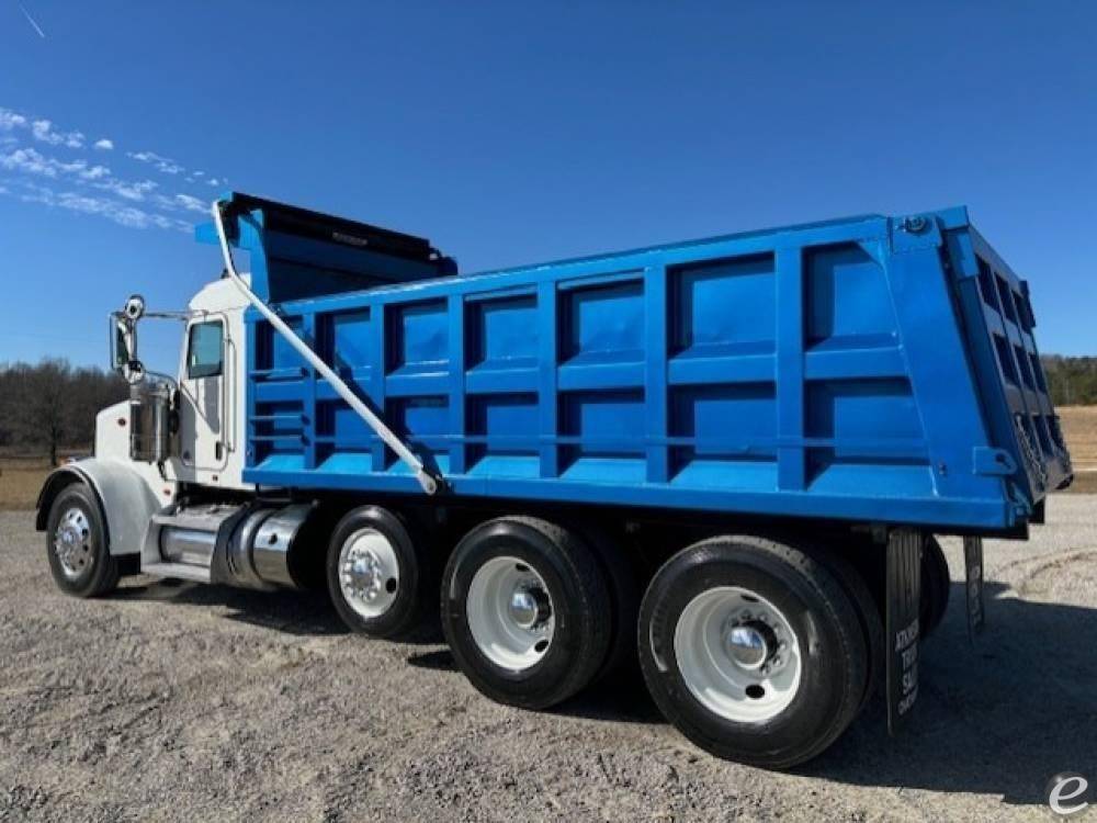 2017 Peterbilt 367