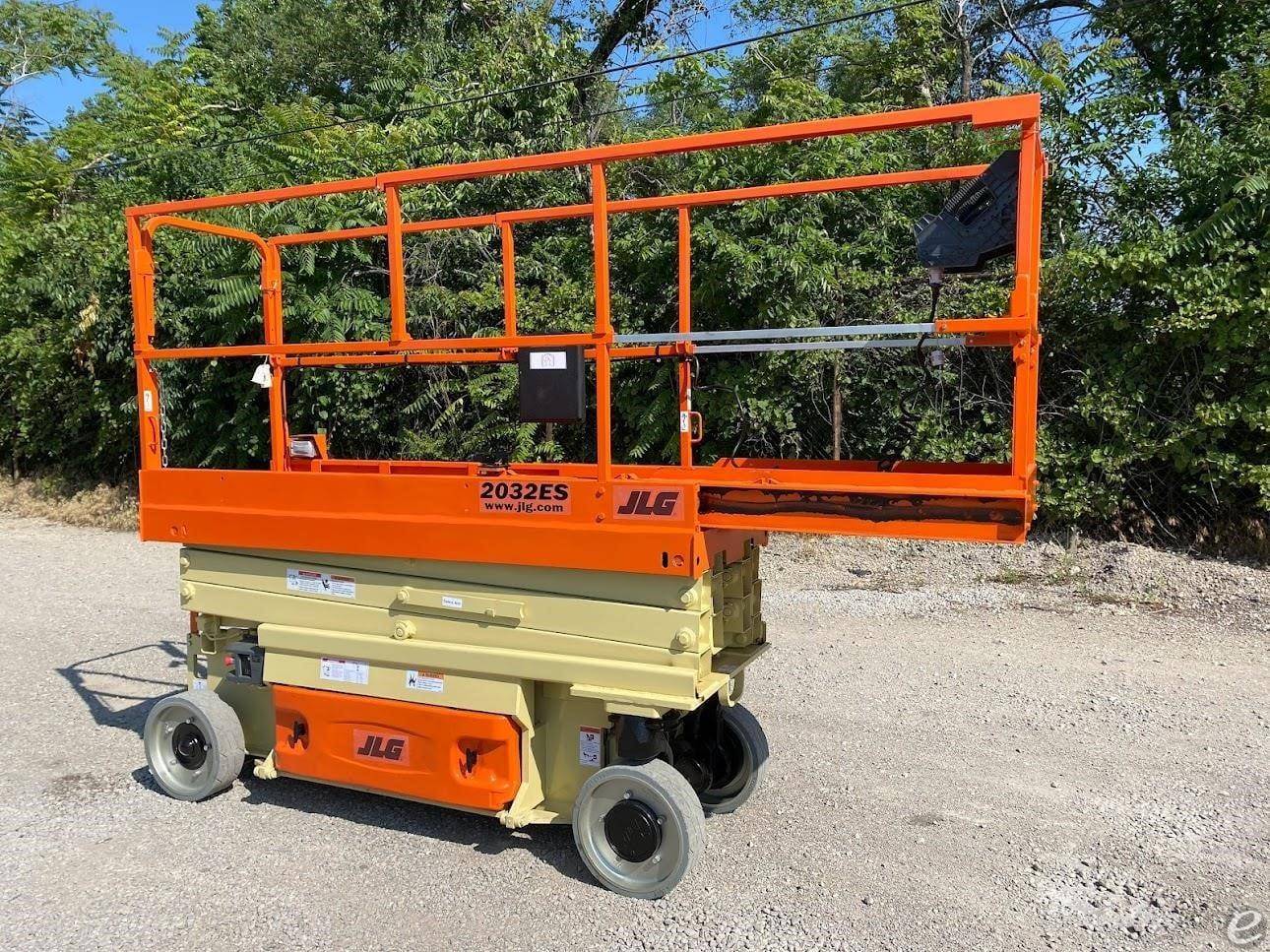 2016 JLG 2032ES