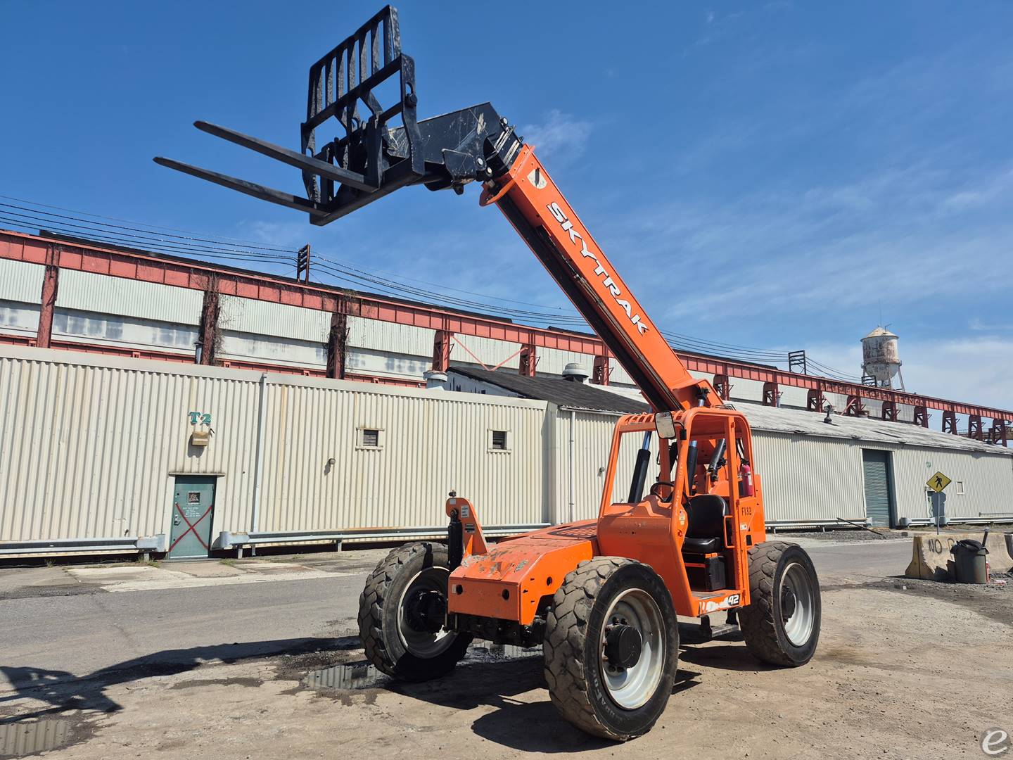 2017 JLG 6042