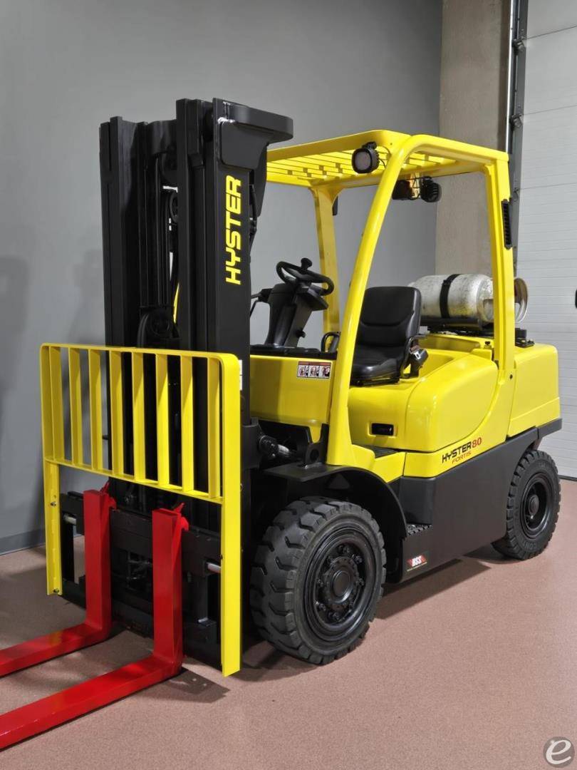 2017 Hyster H80FT LP Gas Forklift - 123Forklift