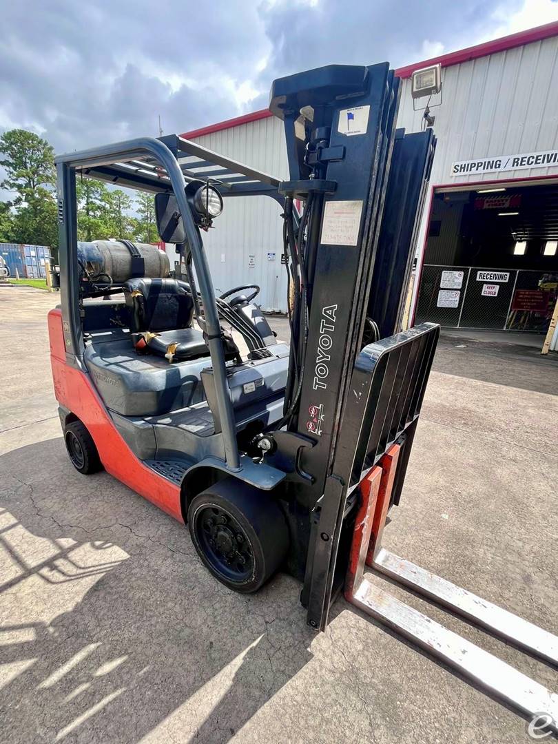 2008 Toyota 8FGCU30 LP Gas Forklift...